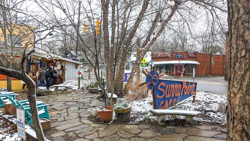 Exterior of Sunny Point Cafe on a snowy day