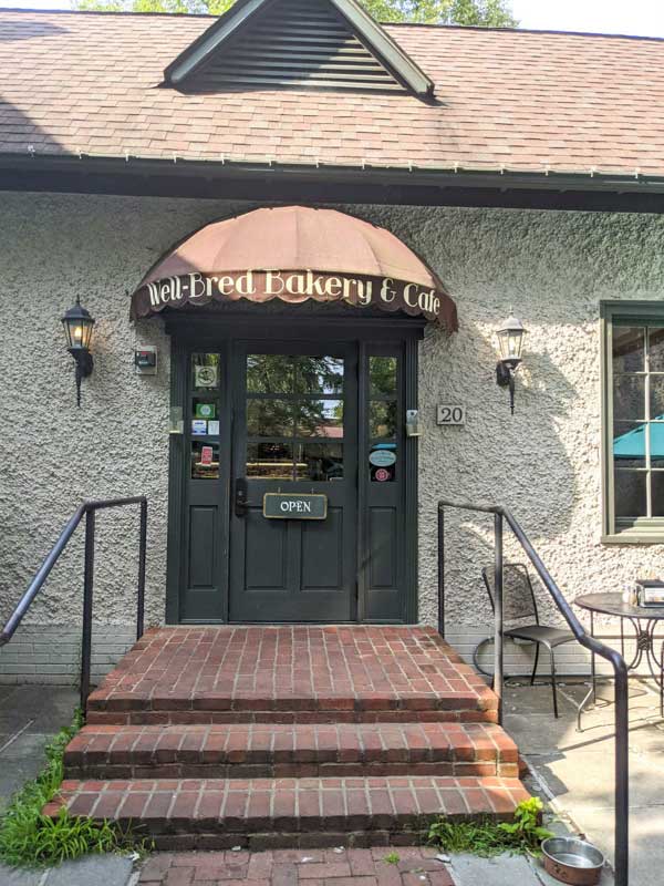 exterior of Well-Bred Bakery in Biltmore Village