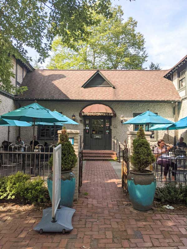 Outdoor seating at Well-Bred bakery in Biltmore Village