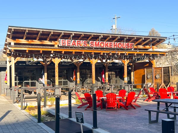 Outdoor seating at Bear's Smokehouse in South Slope, Asheville